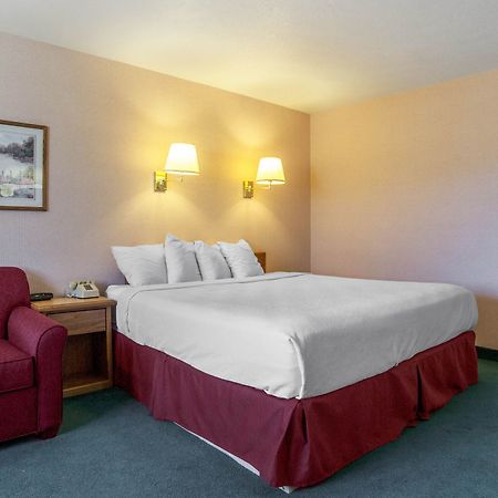 Rodeway Inn Whitehall Cameră foto