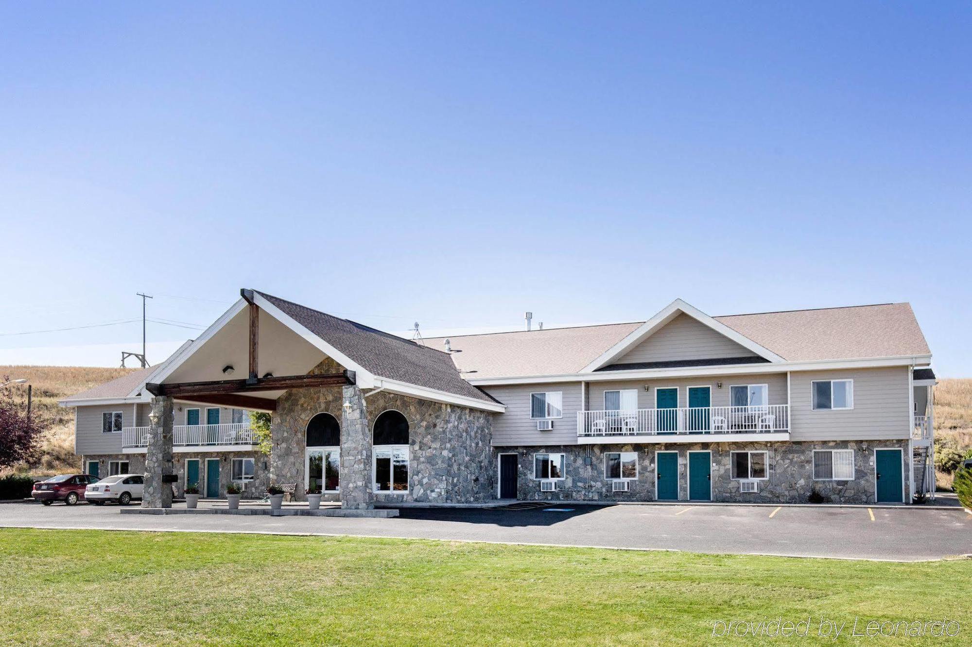 Rodeway Inn Whitehall Exterior foto