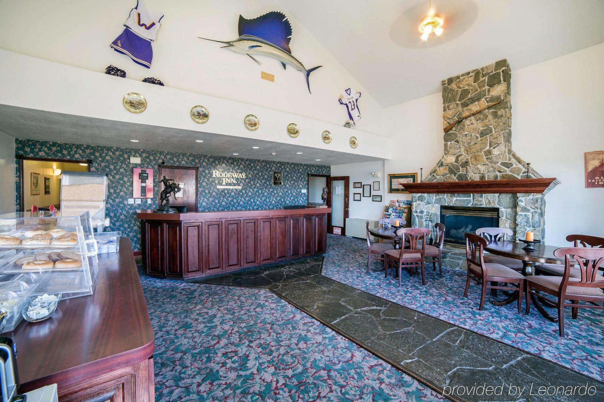 Rodeway Inn Whitehall Exterior foto